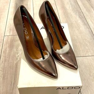 NEW ALDO Mease pumps in original box